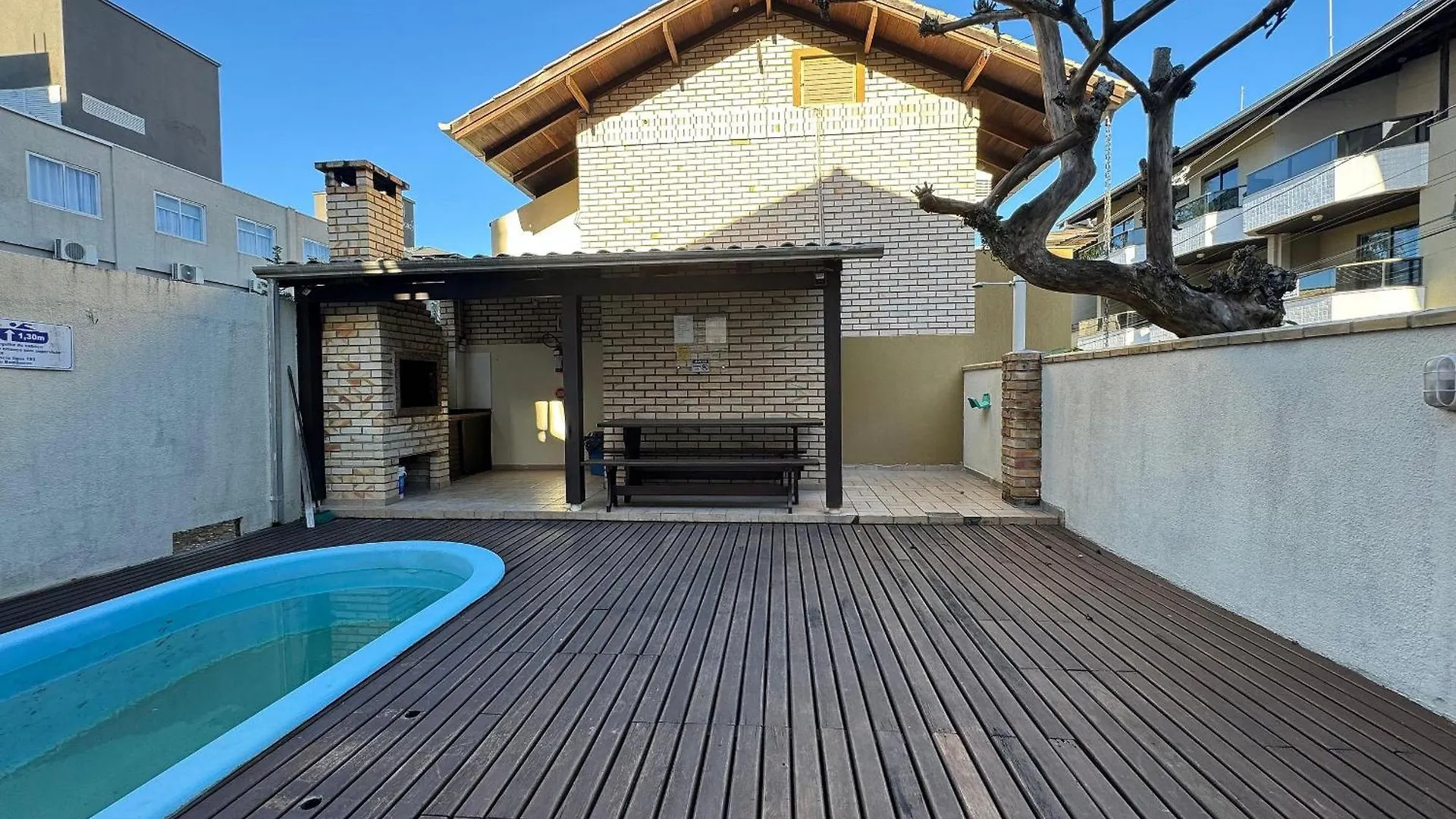 Appartamento A27 - Apartamento De 02 Suites No Centro. Bombinhas
