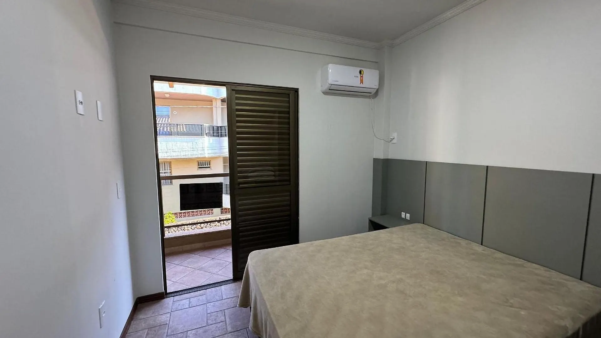 A27 - Apartamento De 02 Suites No Centro. Bombinhas 0*,  Brazil