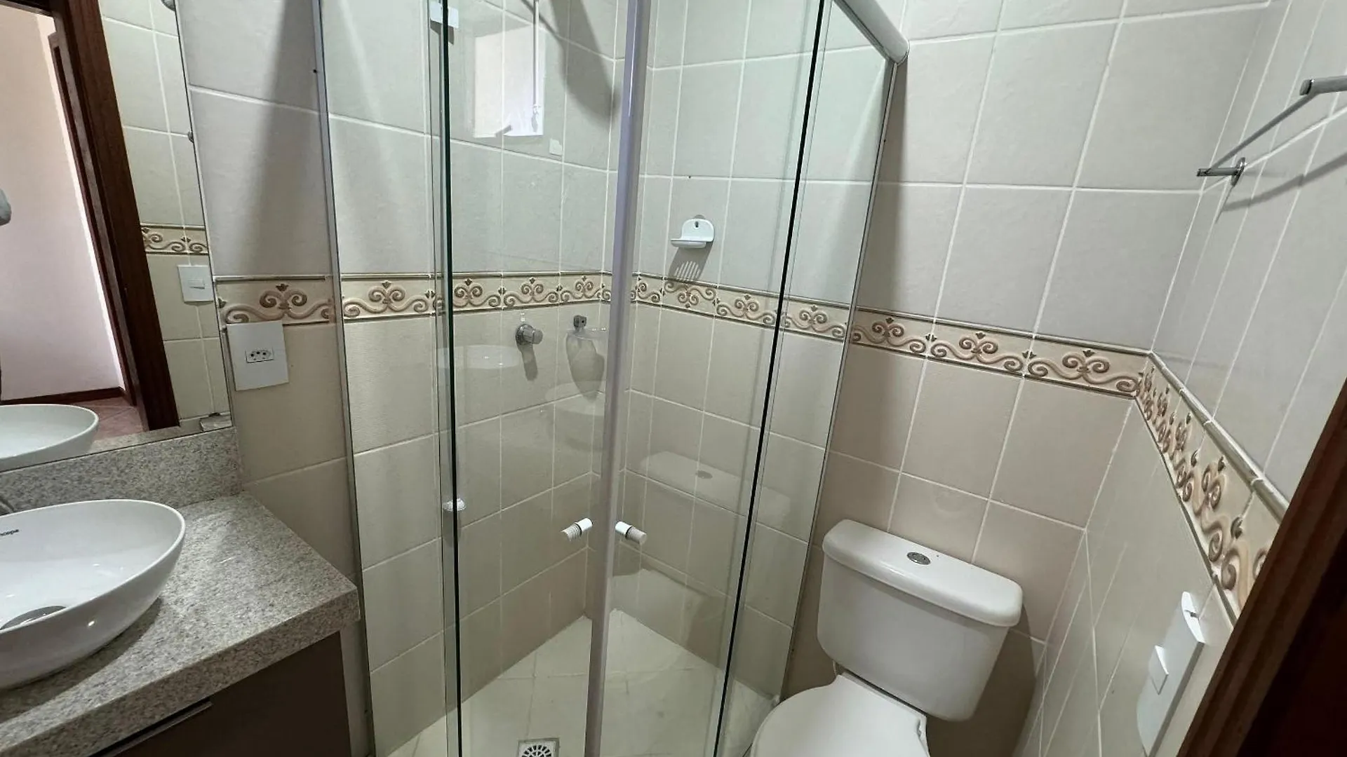 A27 - Apartamento De 02 Suites No Centro. Bombinhas Apartment