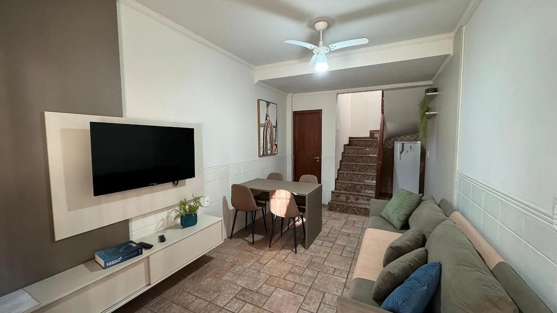 A27 - Apartamento De 02 Suites No Centro. Bombinhas 0*,